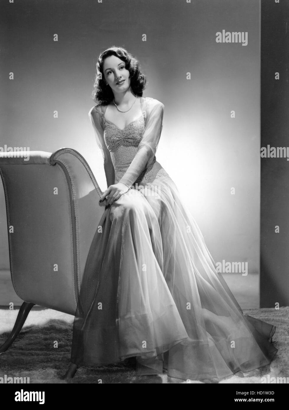 Patricia Kirkwood, 1940s Stock Photo - Alamy