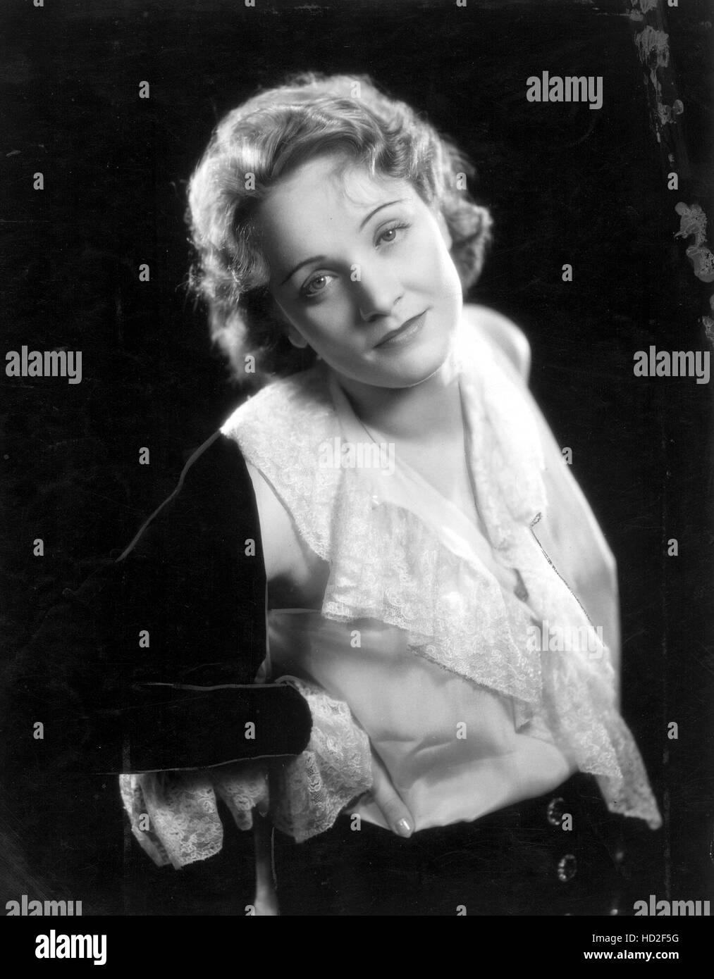 Marlene Dietrich, 1930 Stock Photo - Alamy