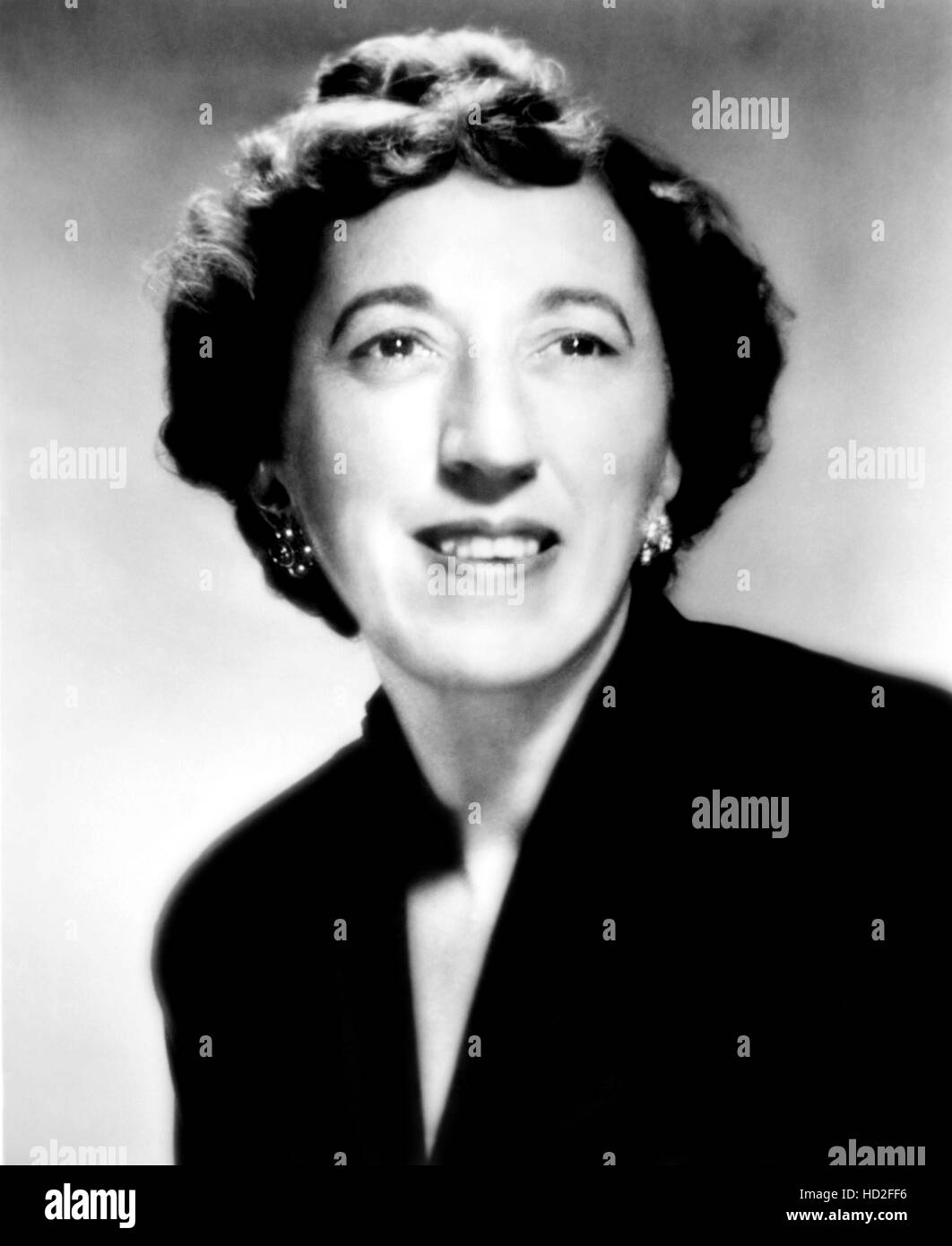 Margaret Hamilton, in a publicity shot for 'Goldilocks' (at the
