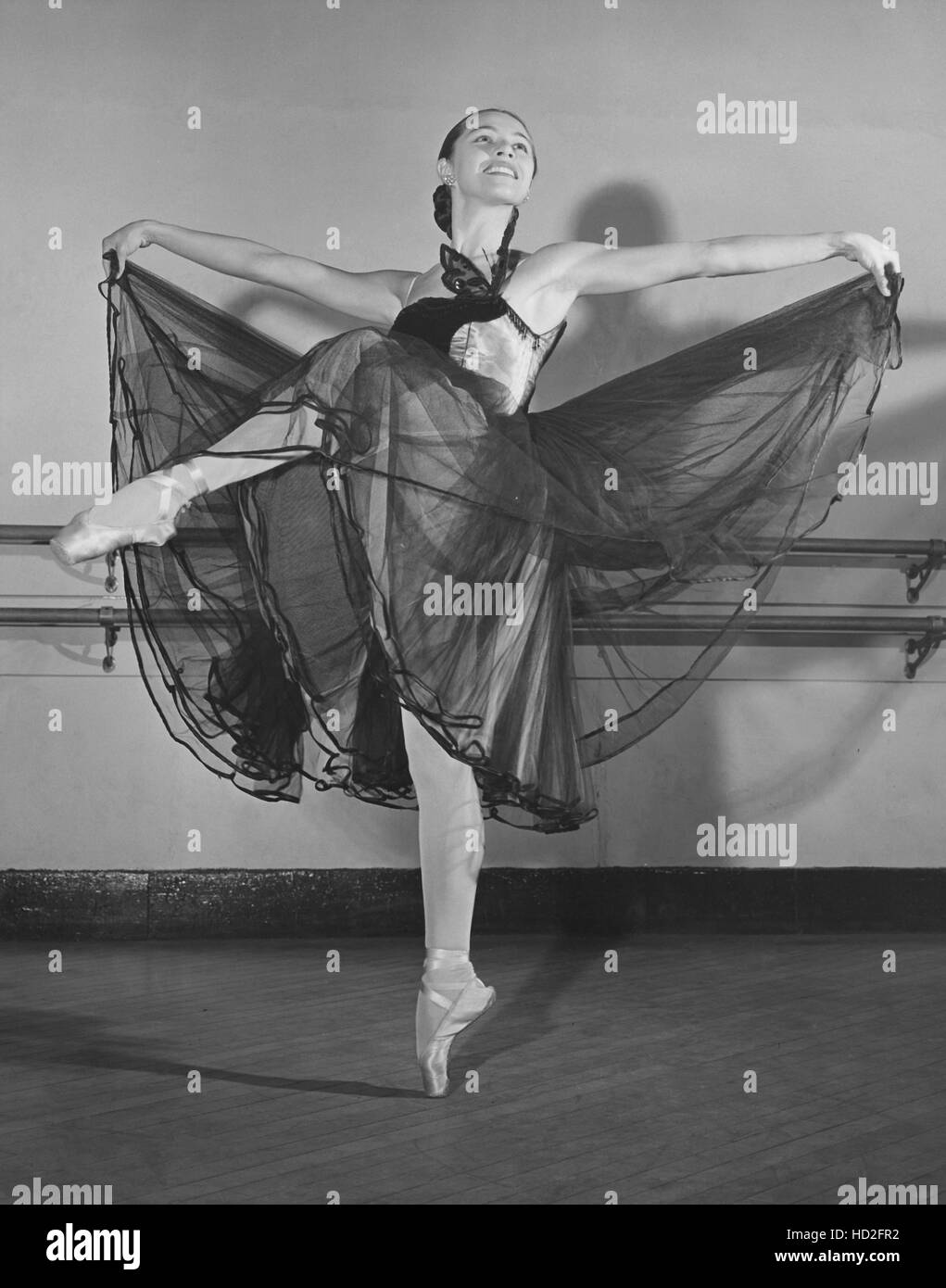 Maria Tallchief, ballerina rehearsing, 8/1/1950 Stock Photo - Alamy