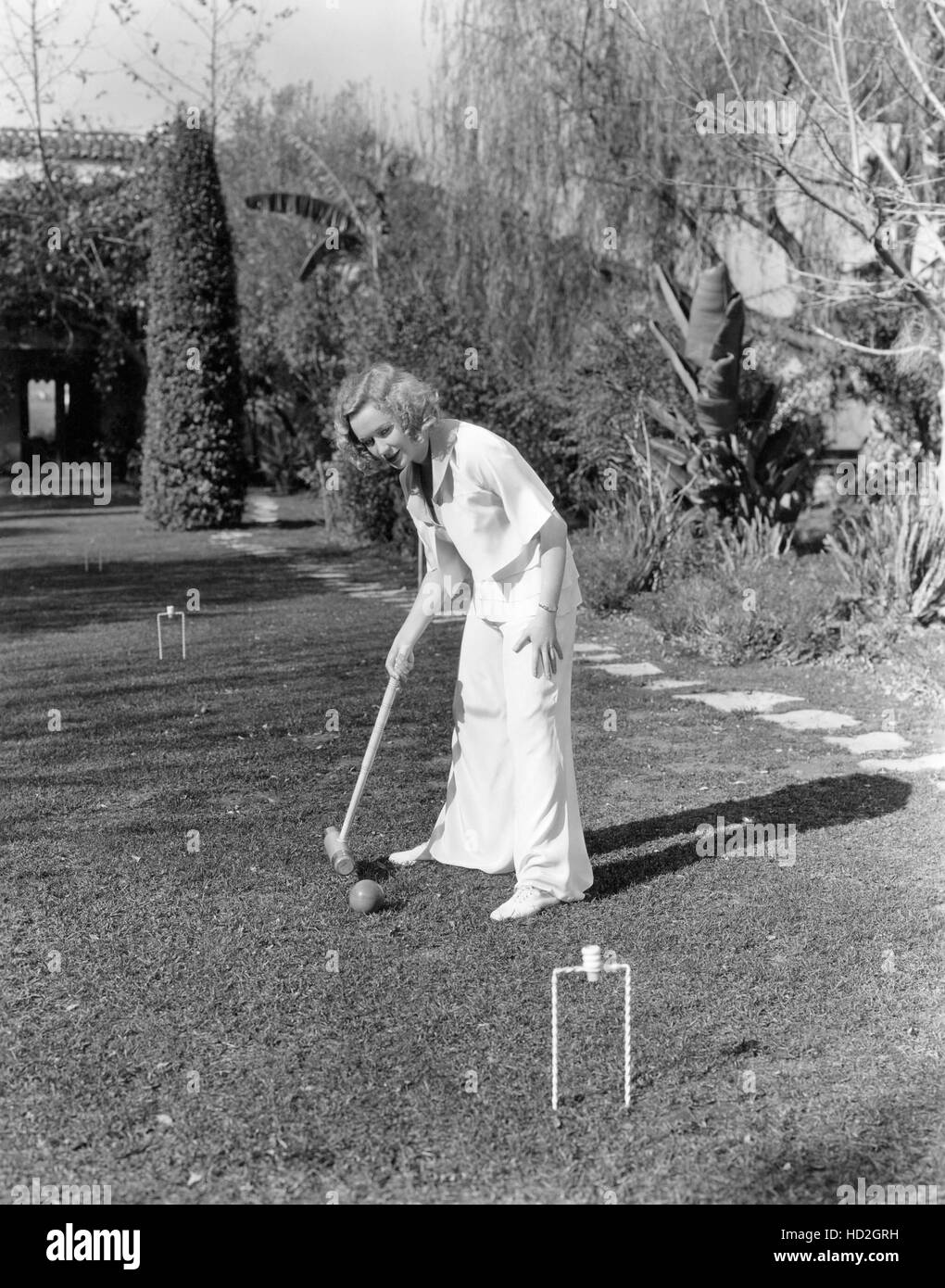 Miriam Hopkins playing croquet, ca. early 1930s Stock Photo Alamy