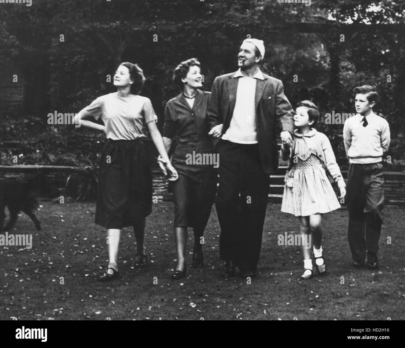 From left: Vanessa Redgrave, Rachel Kempson, Michael Redgrave, Lynn ...