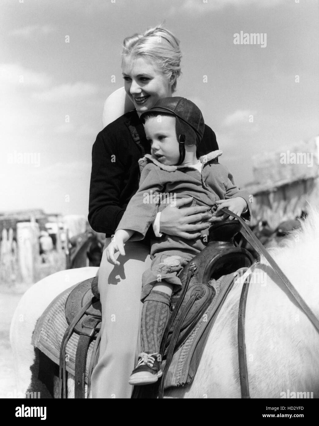 Shirley Jones, with son Shaun Cassidy, 1960 Stock Photo Alamy