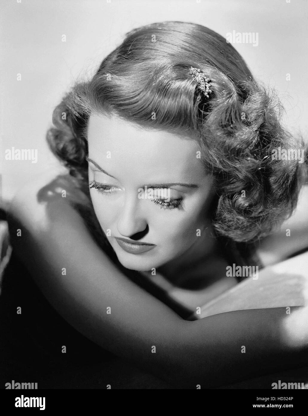Bette Davis, circa 1941 Stock Photo - Alamy