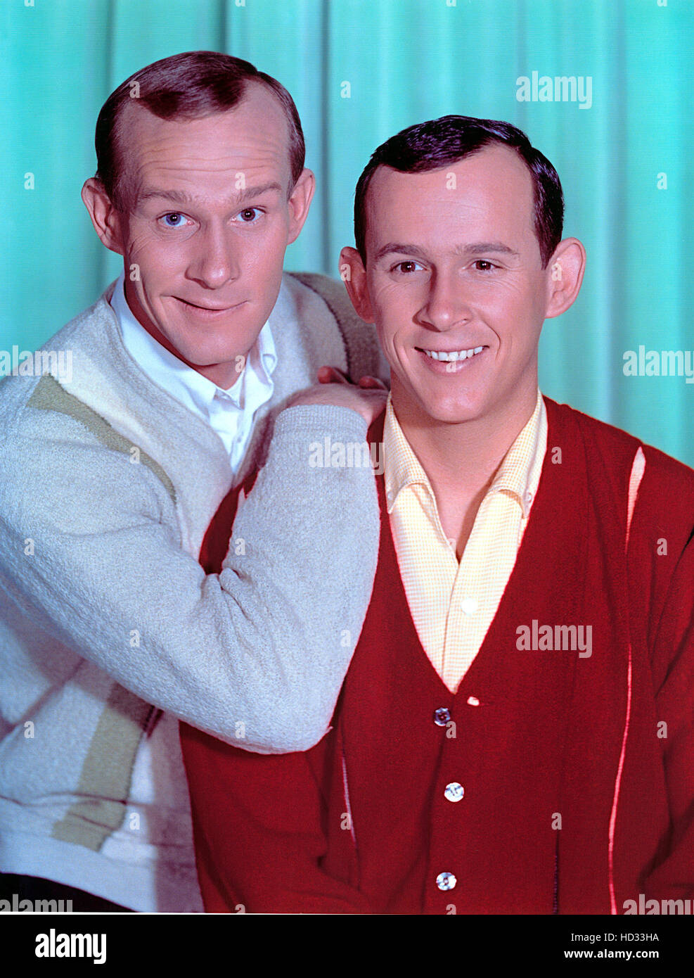 THE SMOTHERS BROTHERS Tom Smothers, Dick Smothers, c. 1965 Stock Photo