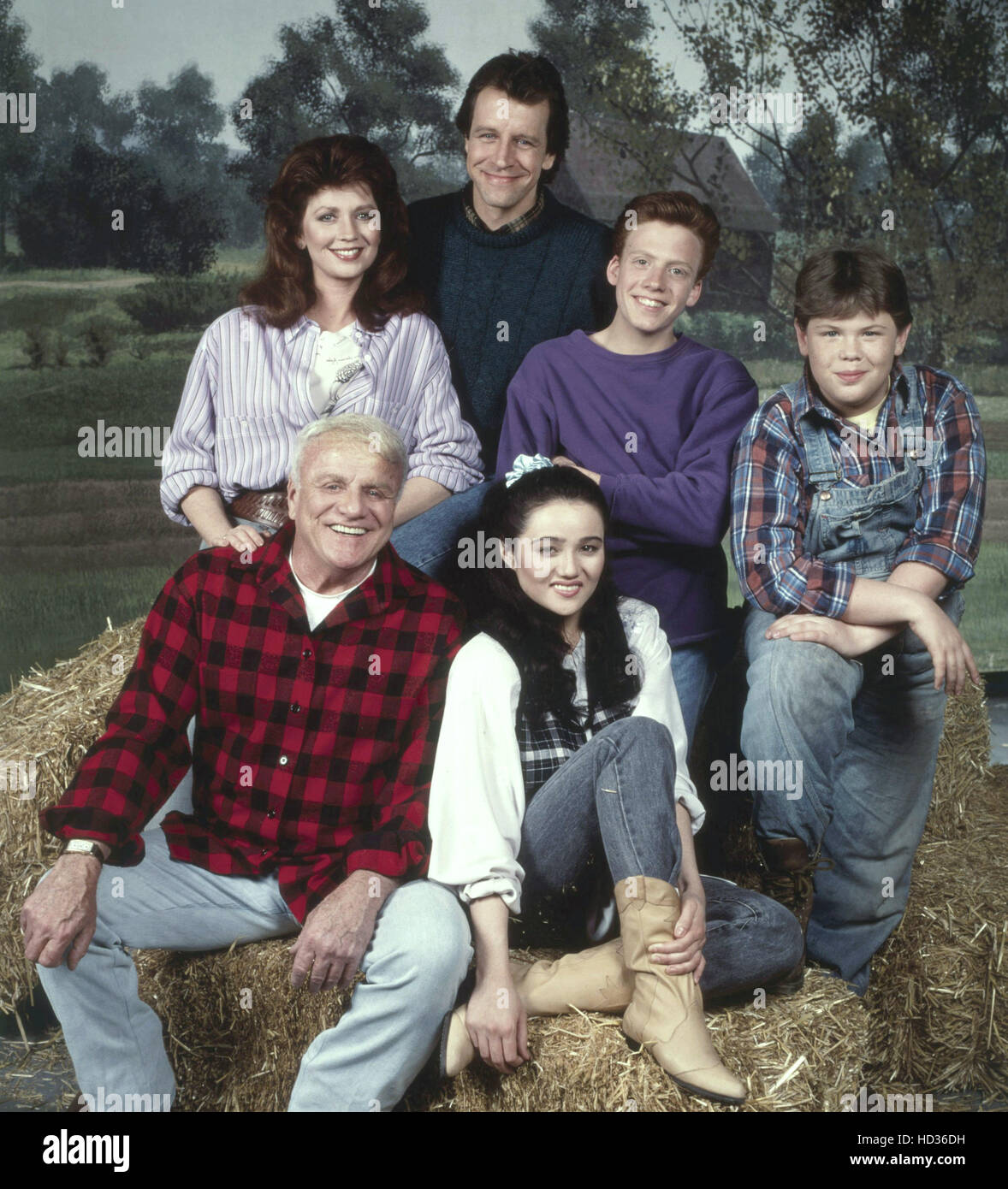 HEARTLAND, front from left Brian Keith, Daisy Keith, rear from left