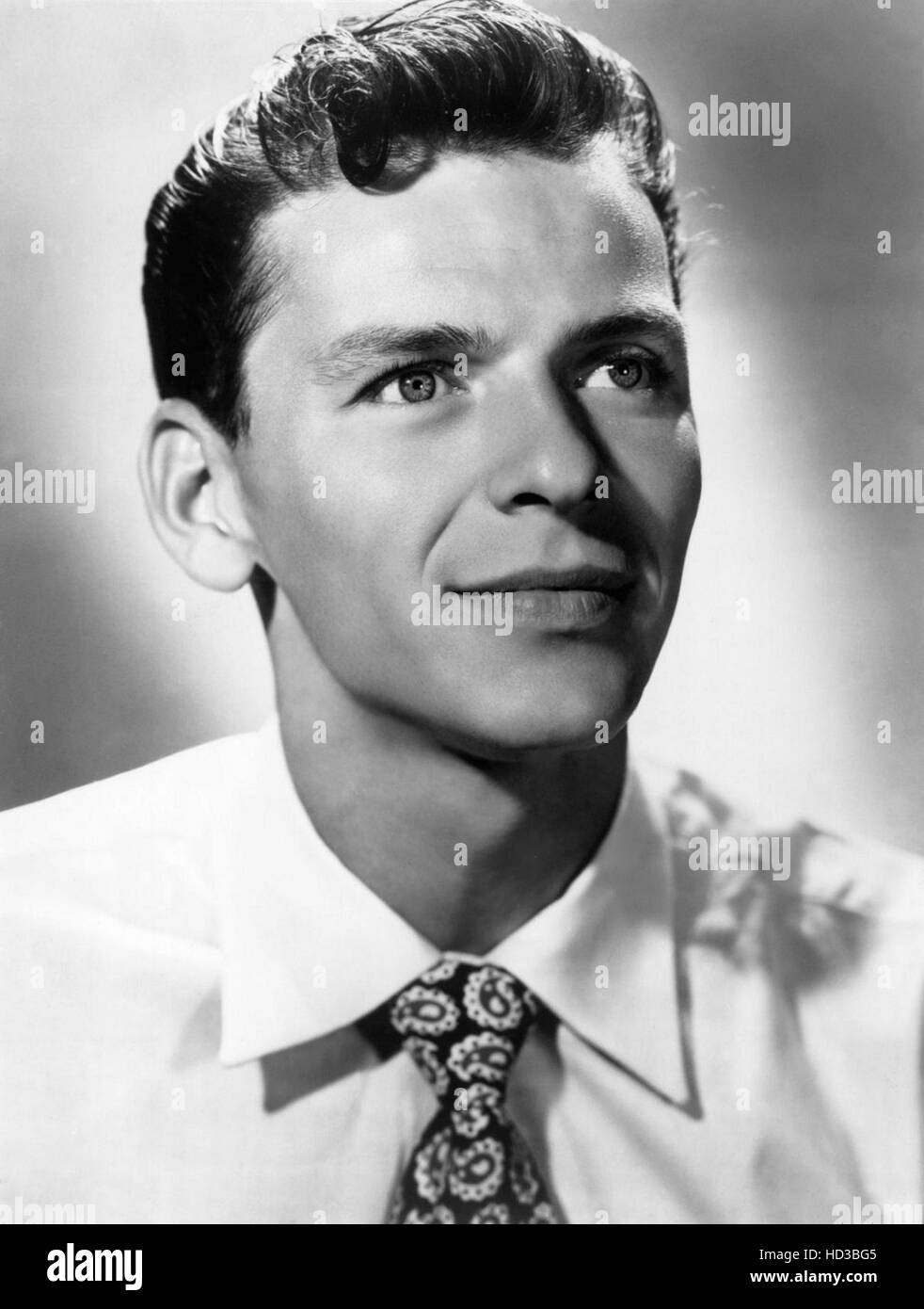 Frank sinatra 1940 Black and White Stock Photos & Images - Alamy