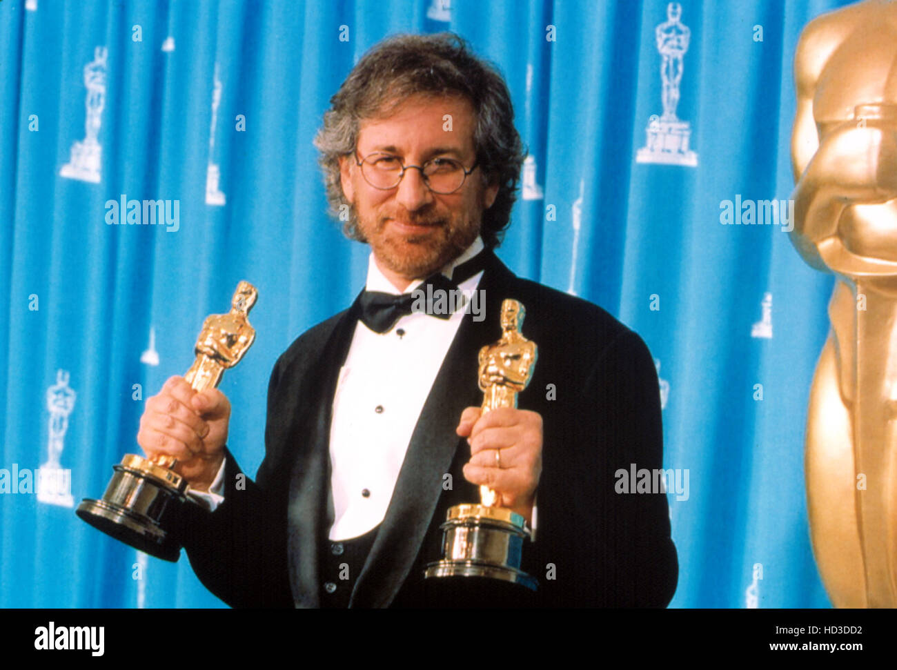 Steven Spielberg with his two Academy Awards for SCHINDLER'S LIST, 1994