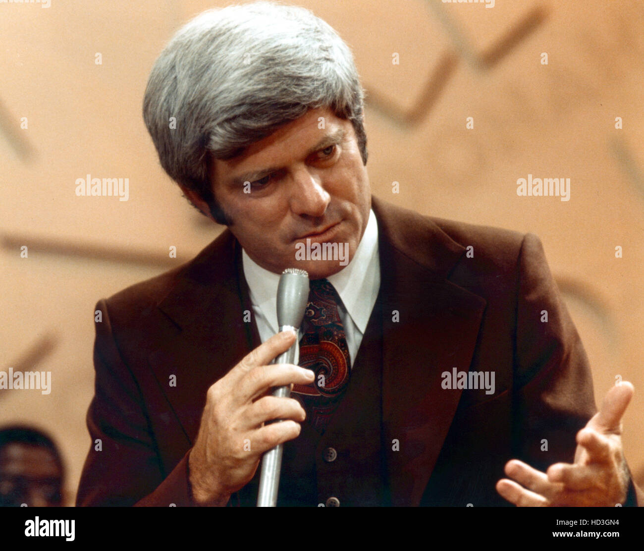 DONAHUE, Phil Donahue, 1970-96 Stock Photo - Alamy