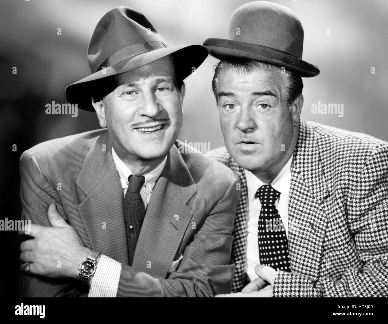 THE ABBOTT AND COSTELLO SHOW, from left: Bud Abbott, Lou Costello, 1952 ...