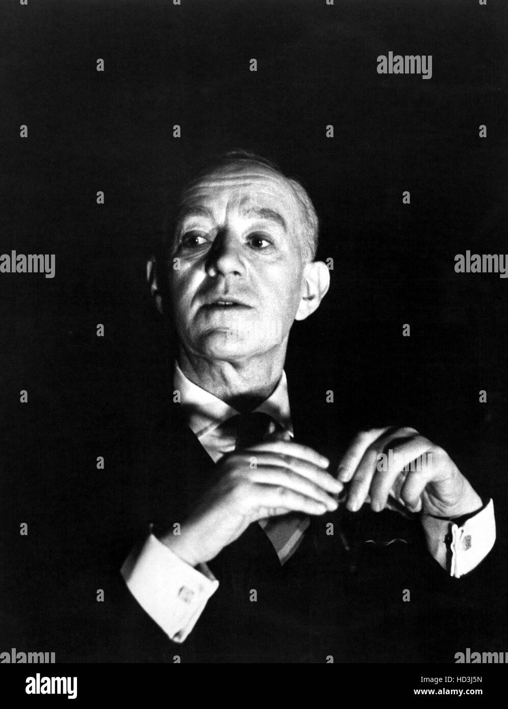 THE ACTOR, Alec Guinness, 1968 Stock Photo - Alamy