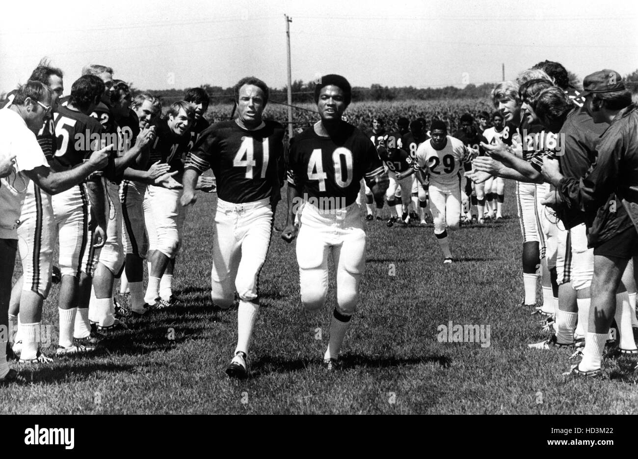 BRIAN'S SONG, James Caan, Billy Dee Williams, 1971 Stock Photo - Alamy