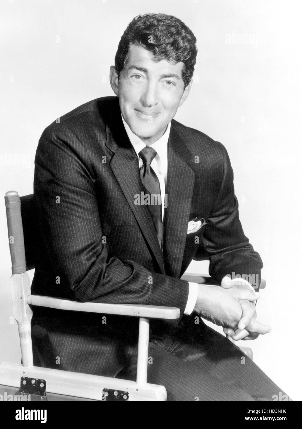 THE DEAN MARTIN SHOW, Dean Martin (1965), 1965-74 Stock Photo - Alamy