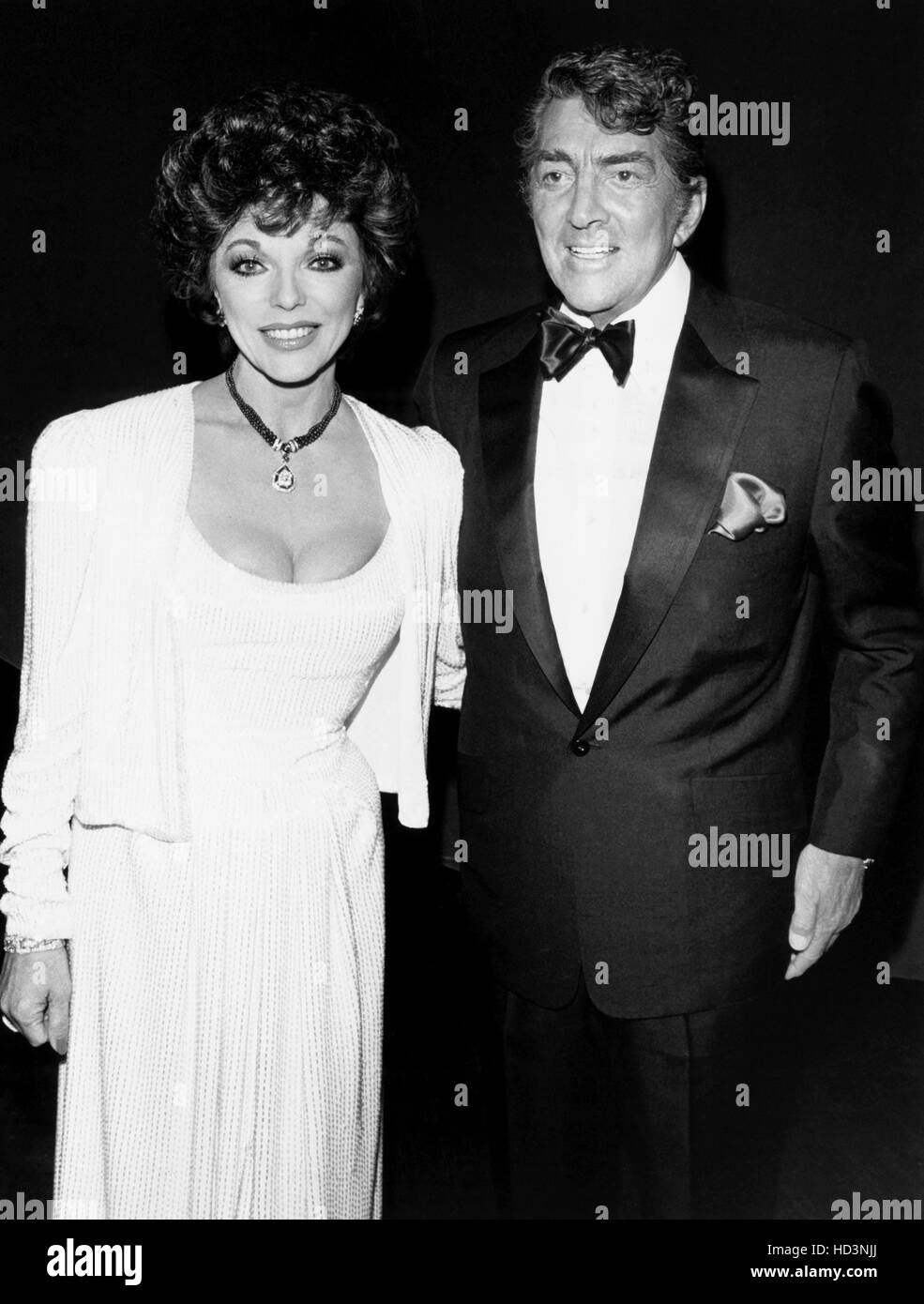 THE DEAN MARTIN CELEBRITY ROAST, from left, roastee Joan Collins, host