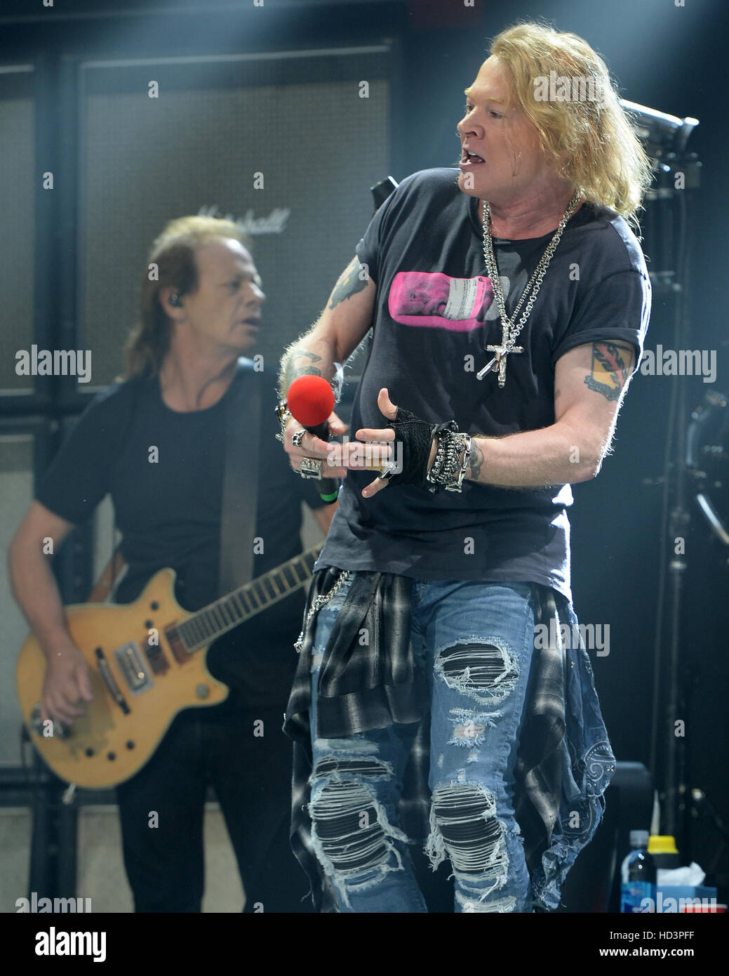 AC/DC perform live in concert Featuring: Axl Rose, Stevie Young Where:  Sunrise, Florida, United States When: 31 Aug 2016 Stock Photo - Alamy