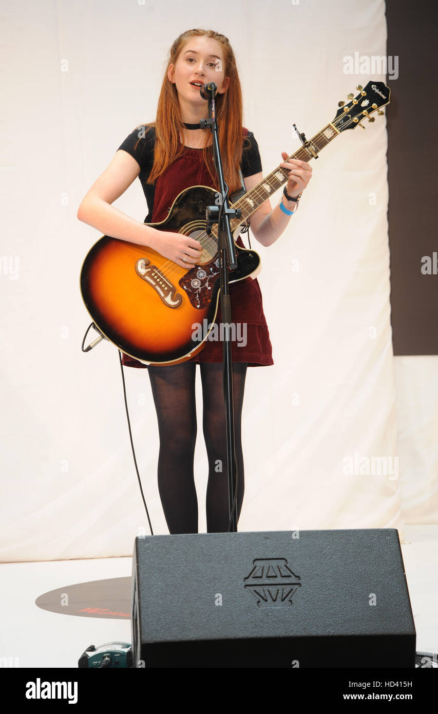 Westfield Stratford Gigs grand final  Featuring: Sheeya Lilly Where: London, United Kingdom When: 04 Sep 2016 Stock Photo