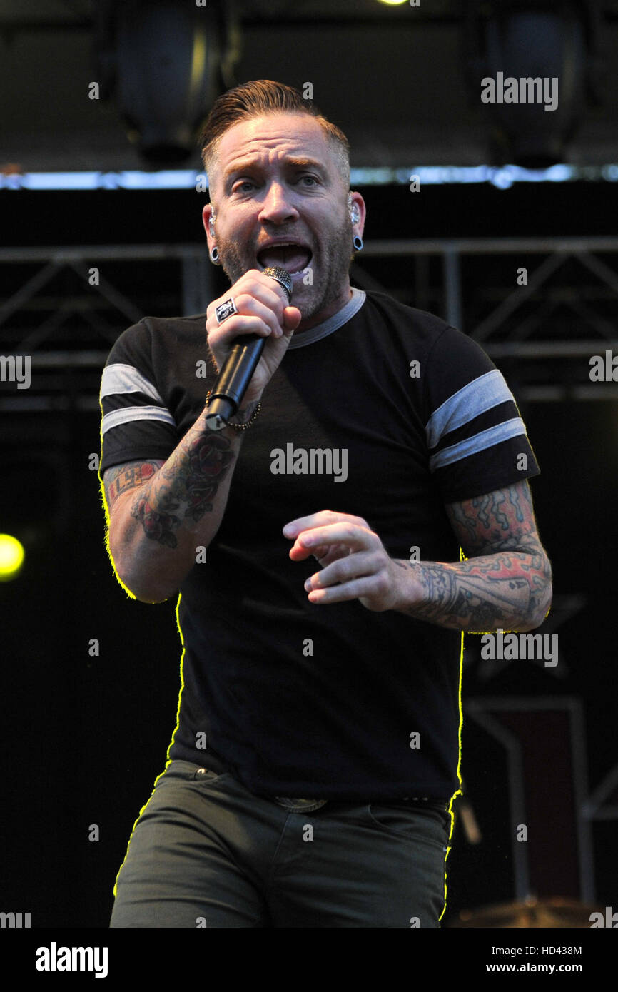 A. Jay Popoff of Lit as the band performing as part of the Summerland