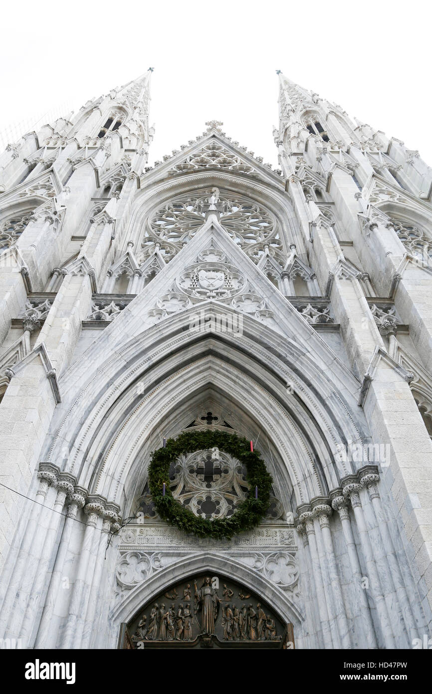 St Patricks Cathedral. New York City, New York, USA. Christmas holiday season Stock Photo