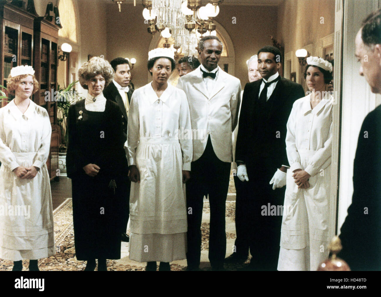 BACKSTAIRS AT THE WHITE HOUSE, l-r: Cloris Leachman, Olivia Cole, Louis