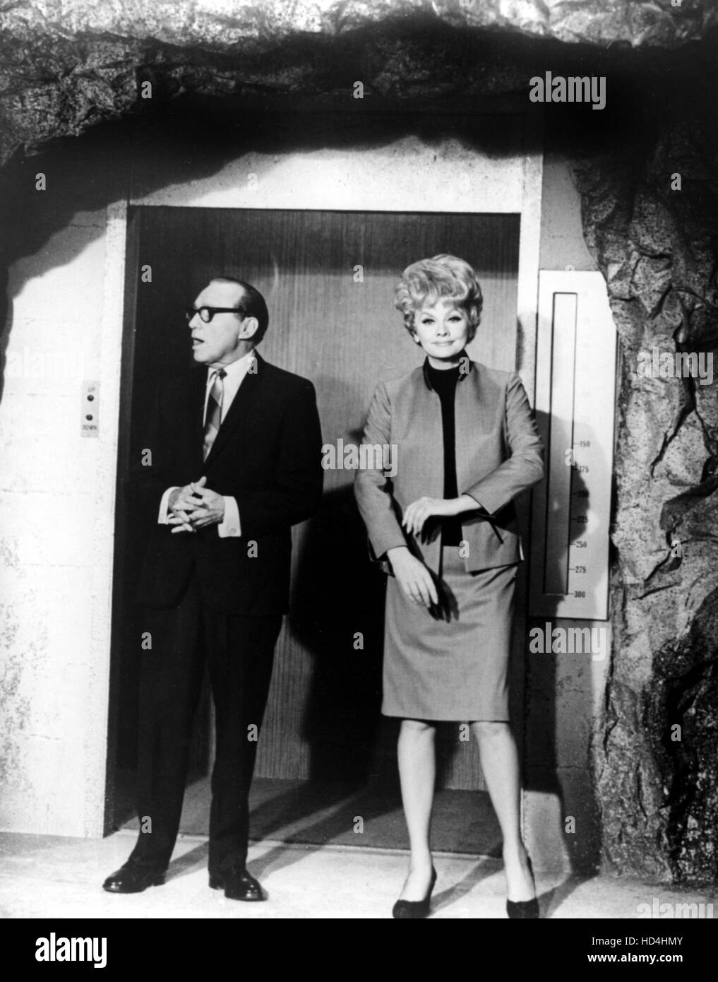 THE LUCY SHOW Lucy and Jack Benny's Account, Jack Benny, Lucille Ball