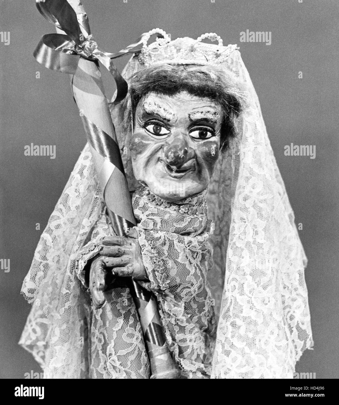 MR. ROGERS' NEIGHBORHOOD, Lady Elaine Fairchilde, 19682001 Stock Photo