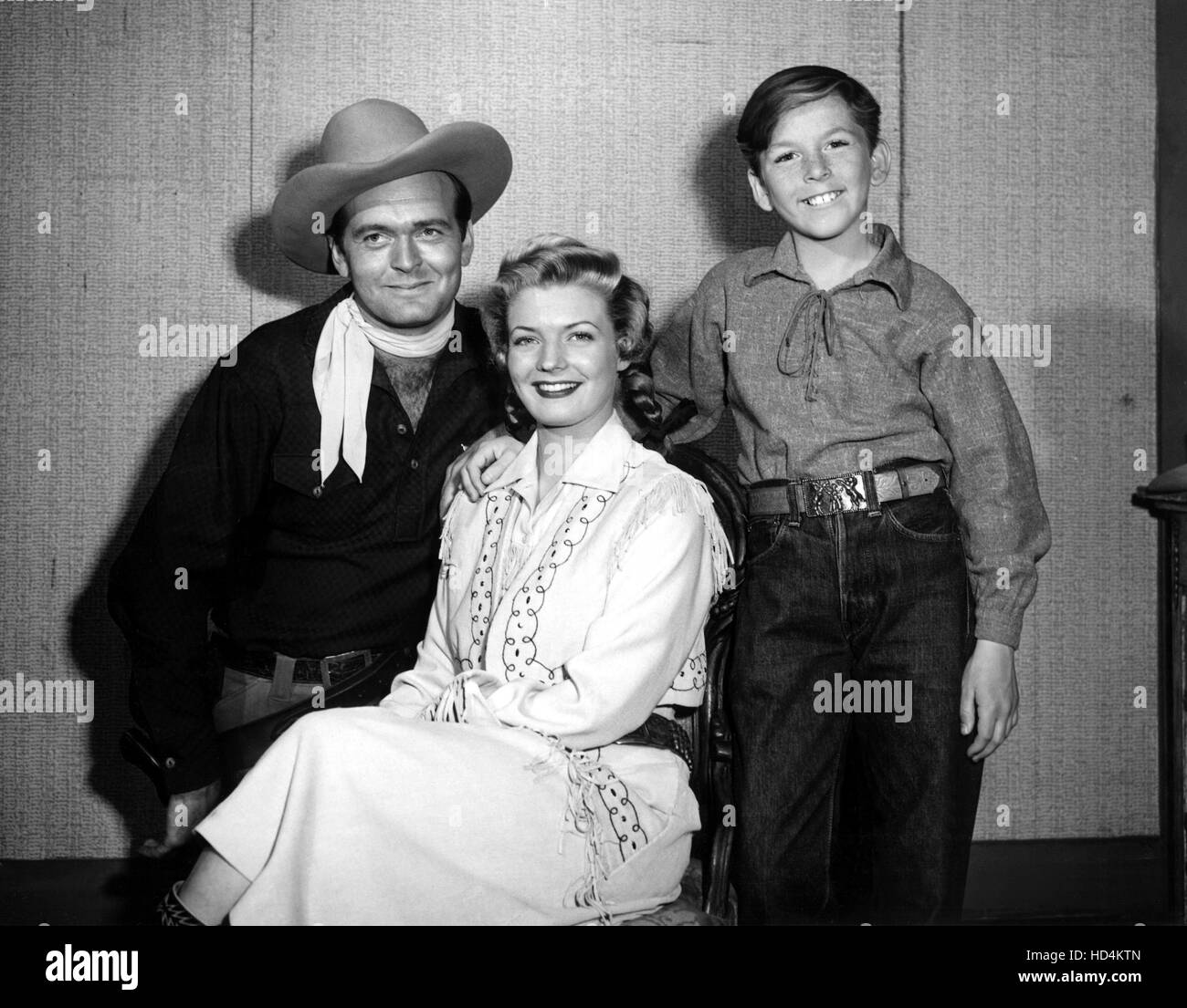 ANNIE OAKLEY, Brad Johnson, Gail Davis, Jimmy Hawkins, 1953-1956 Stock  Photo - Alamy