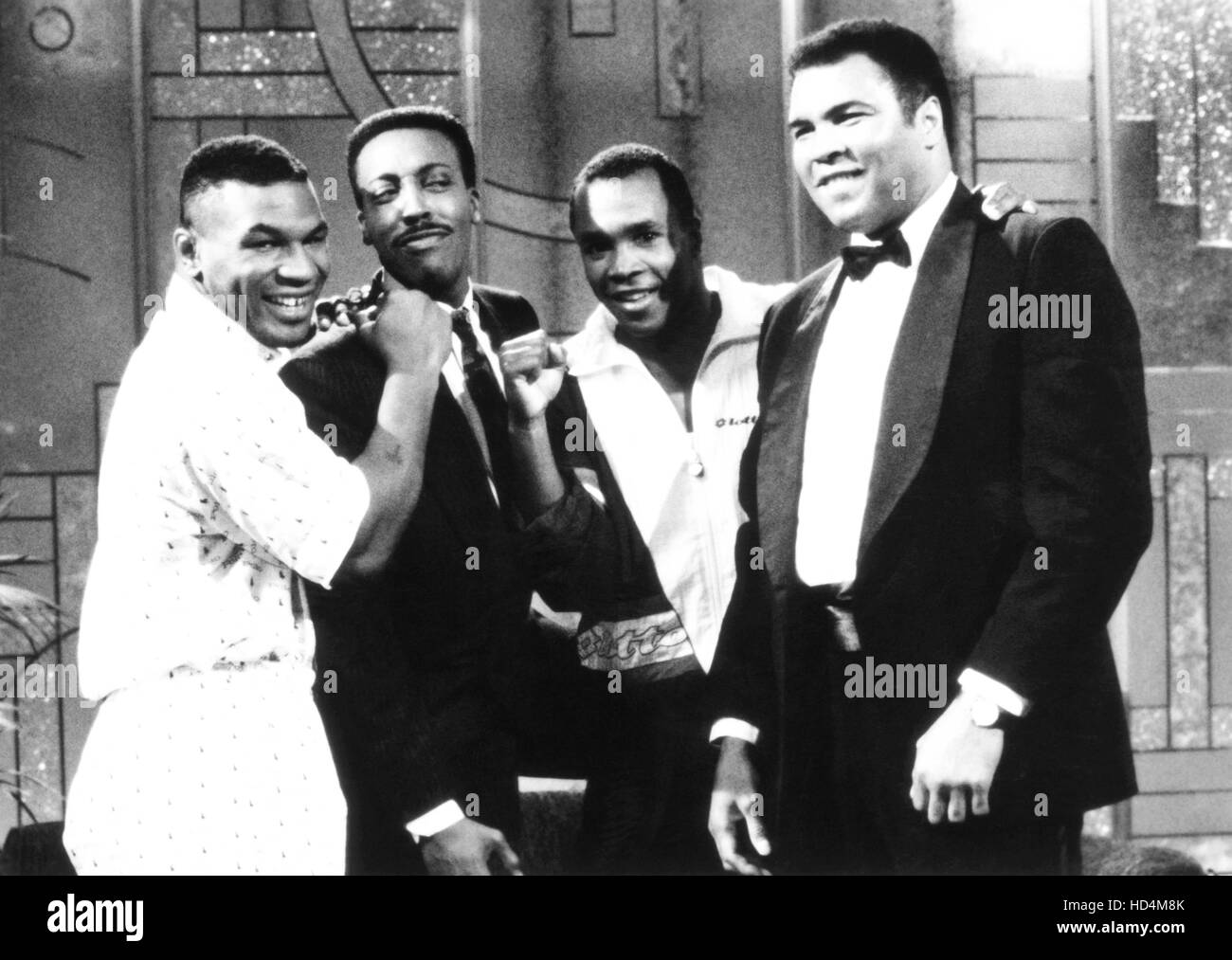 THE ARSENIO HALL SHOW, from left: Mike Tyson, Arsenio Hall, Sugar Ray