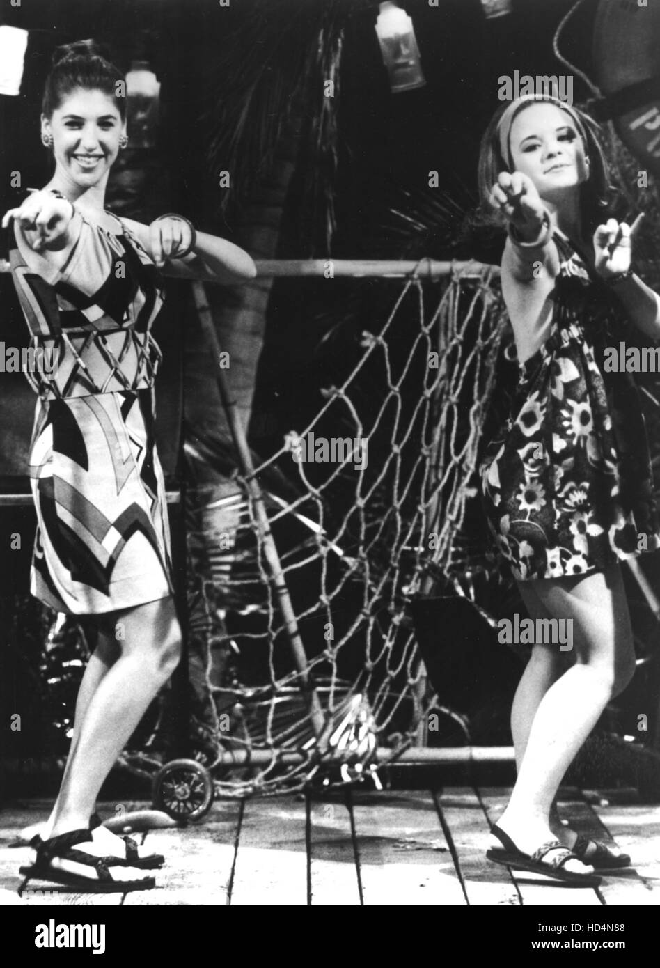 BLOSSOM, Mayim Bialik, Jenna Von Oy, 199195, episode 'Beach Blanket