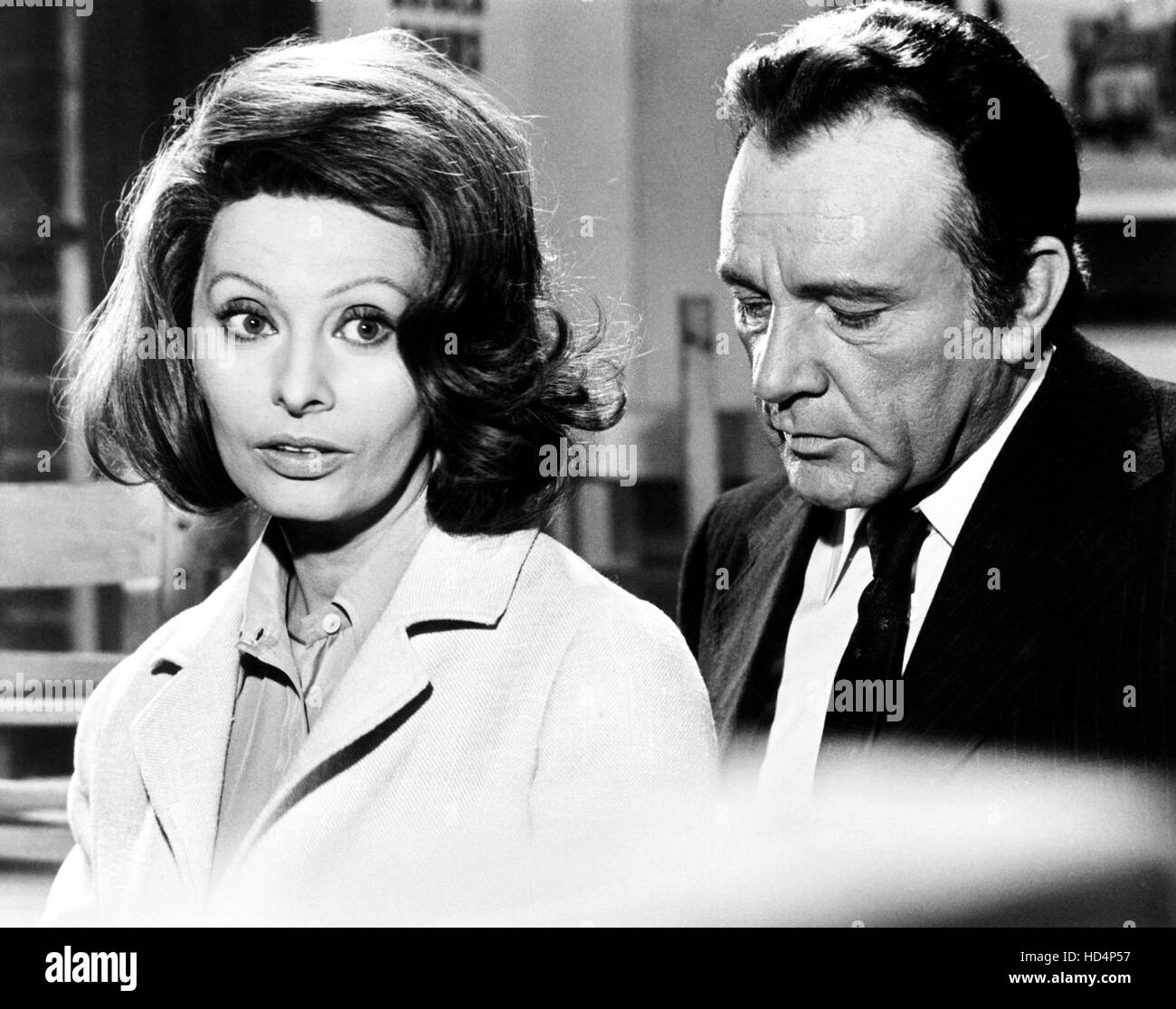 BRIEF ENCOUNTER, from left, Sophia Loren, Richard Burton, aired