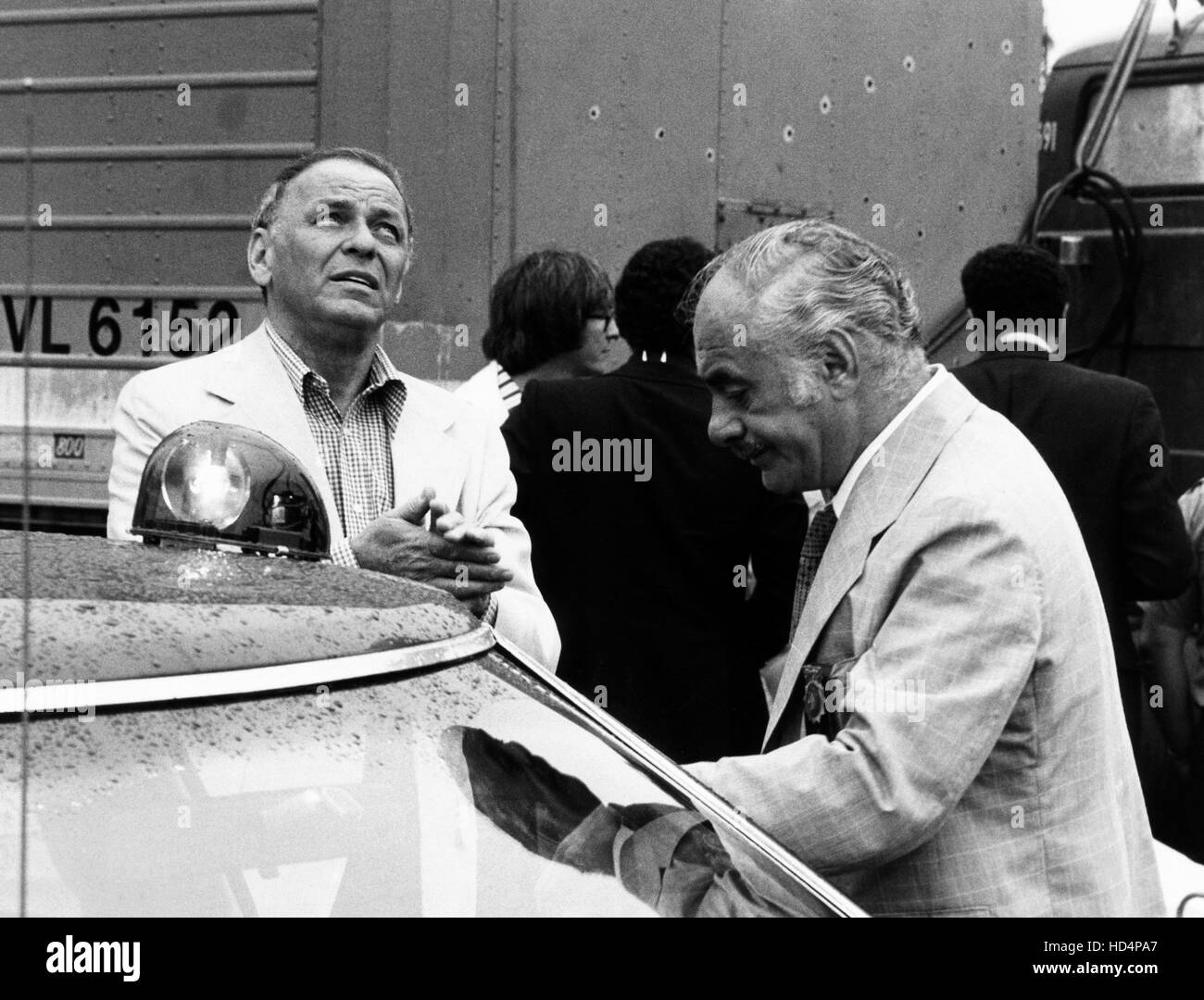 CONTRACT ON CHERRY STREET, from left, Frank Sinatra, Martin Balsam