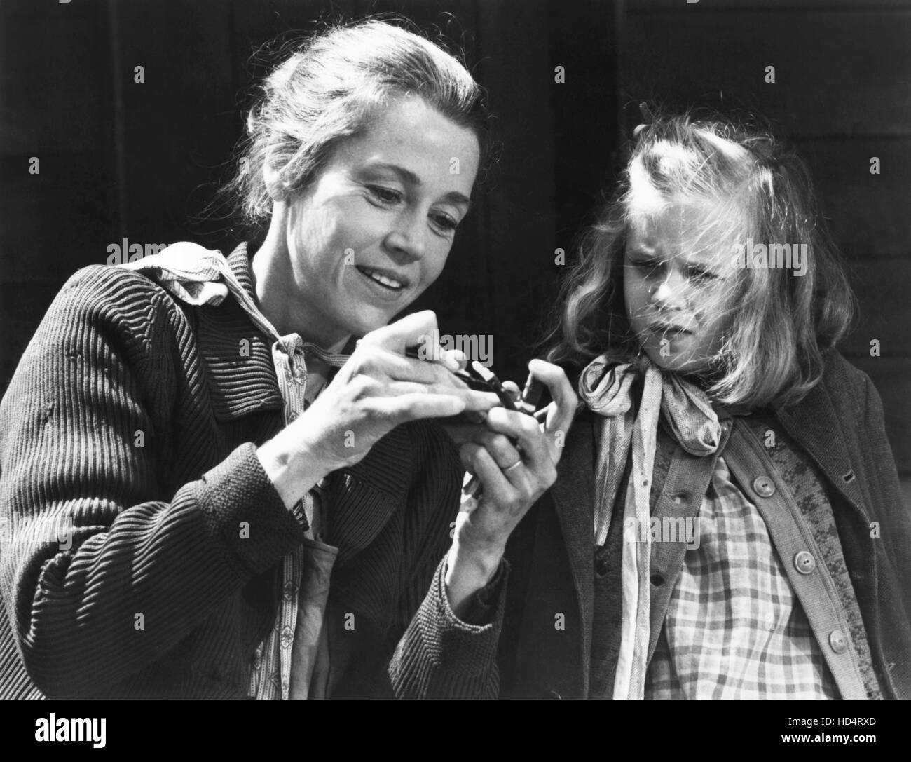 THE DOLLMAKER, from left Jane Fonda, Nikki Creswell, 1984, © ABC