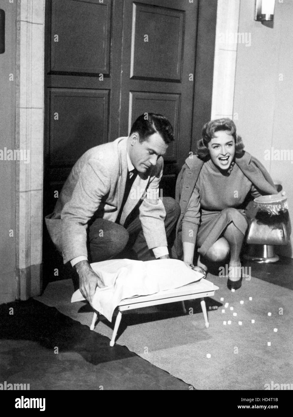 THE DONNA REED SHOW, from left: Carl Betz, Donna Reed, 1958-1966 Stock ...