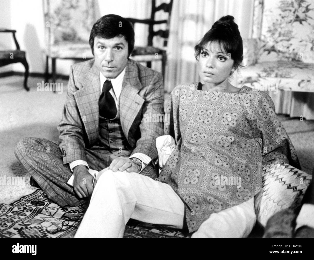 HAVING BABIES, from left Greg Mullavey, Karen Valentine 1978 79 Stock