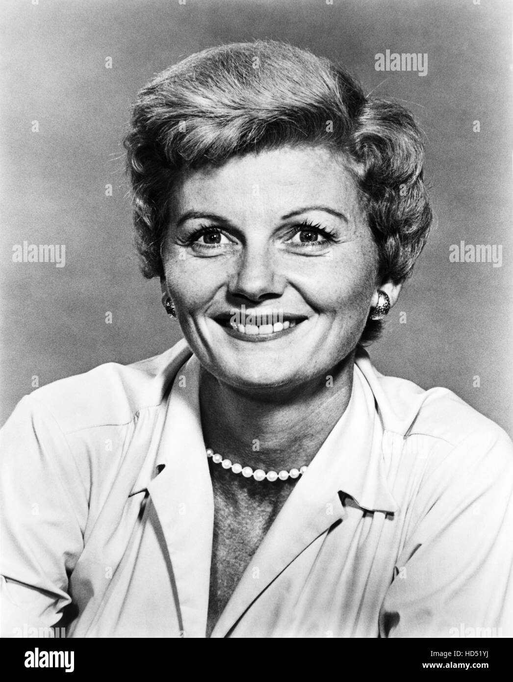 Barbara billingsley hi-res stock photography and images - Alamy