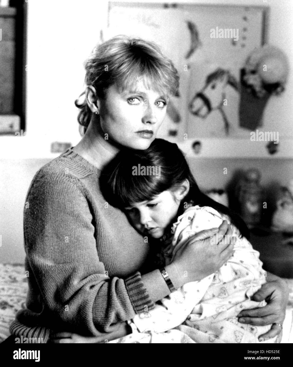 LITTLE GIRL LOST, Tess Harper, Marie Martin, 1988 Stock Photo Alamy