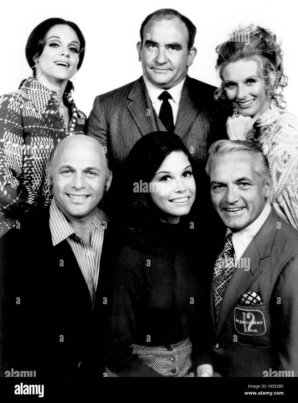 MARY TYLER MOORE SHOW, (back row) Valerie Harper, Ed Asner, Cloris