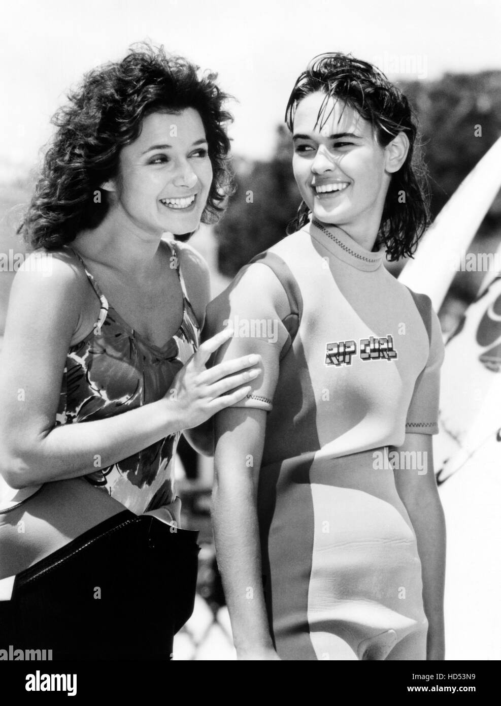 THE NEW GIDGET, (from left): Caryn Richman, Sydney Penny, 'Windsurfing Lesson', (Season 1, ep. 101, aired Sept. 15, 1986), Stock Photo