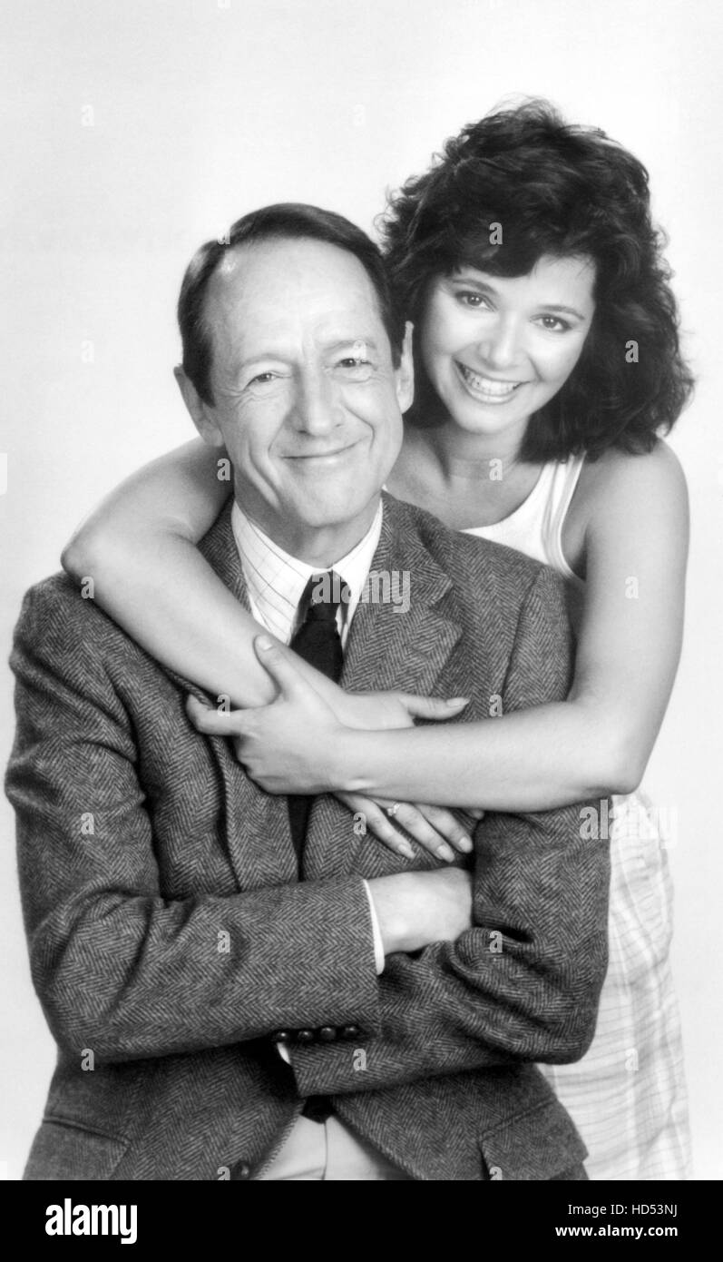 THE NEW GIDGET, (from left) William Schallert, Caryn Richman, (Season