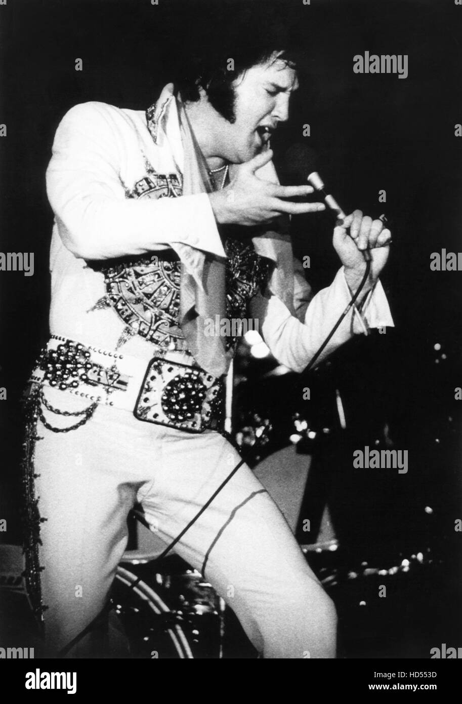 elvis-presley-june-1977-elvis-presley-in-concert
