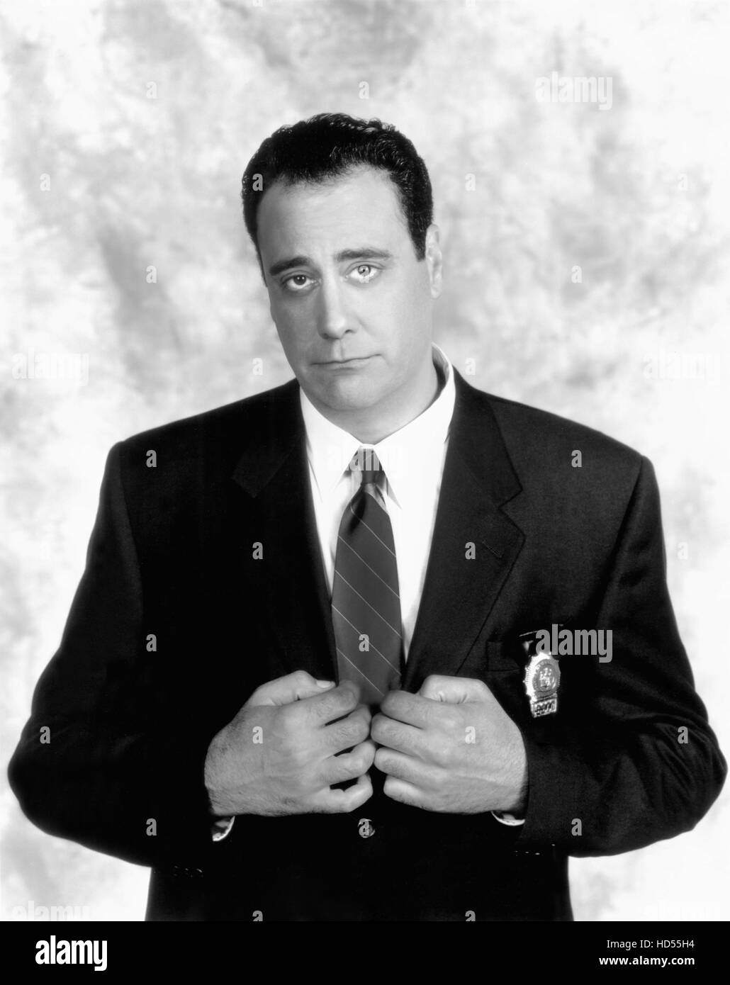 EVERYBODY LOVES RAYMOND, Brad Garrett, (Season 1), 19962005. ©CBS