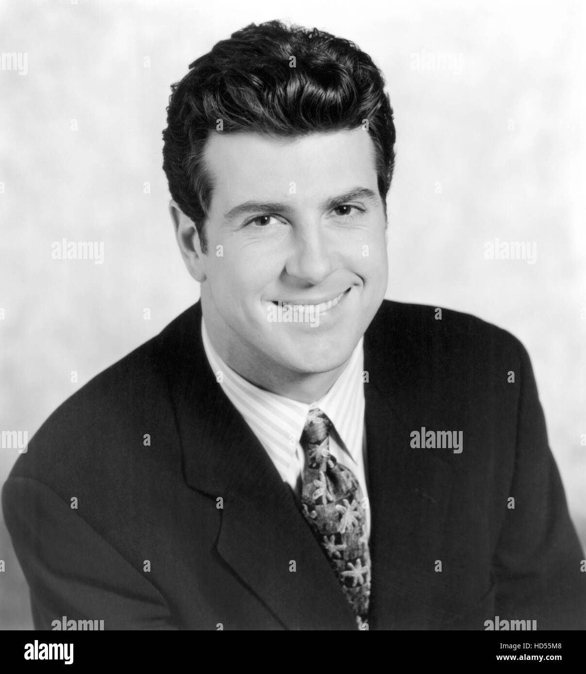 EXTRA (aka EXTRA THE ENTERTAINMENT MAGAZINE), weekend anchor David Rose, (1996), 1994. © E