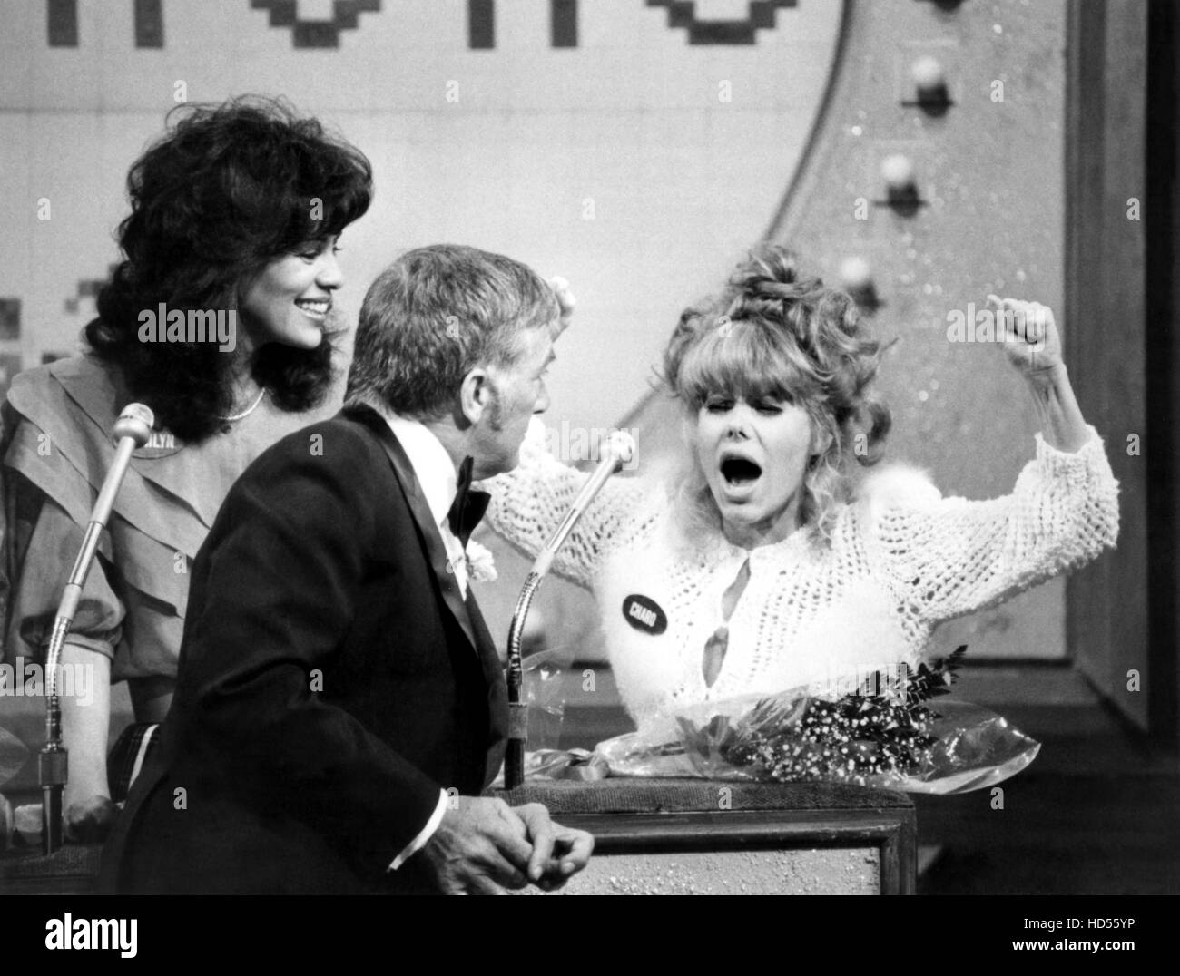 FAMILY FEUD, (aka ALLSTAR FAMILY FEUD), Marilyn McCoo, host Richard