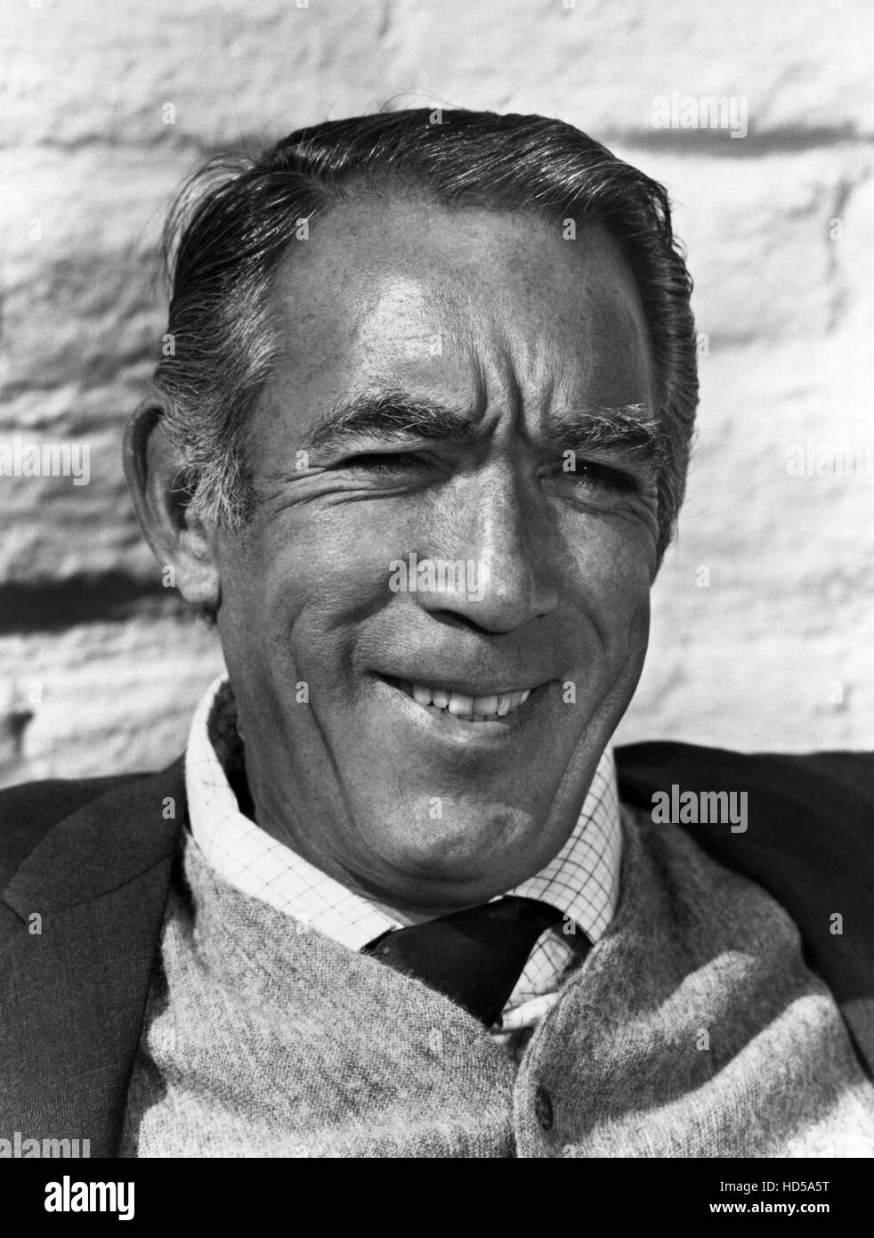 THE MAN AND THE CITY, Anthony Quinn, 197172 Stock Photo Alamy