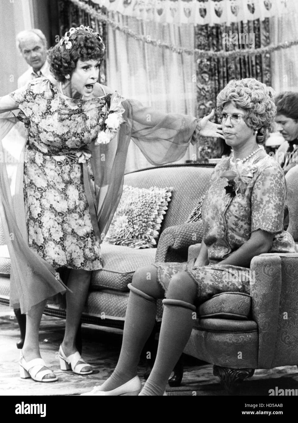 MAMA'S FAMILY, from left, Harvey Korman, Carol Vicki Lawrence, 'The Wedding, part 2