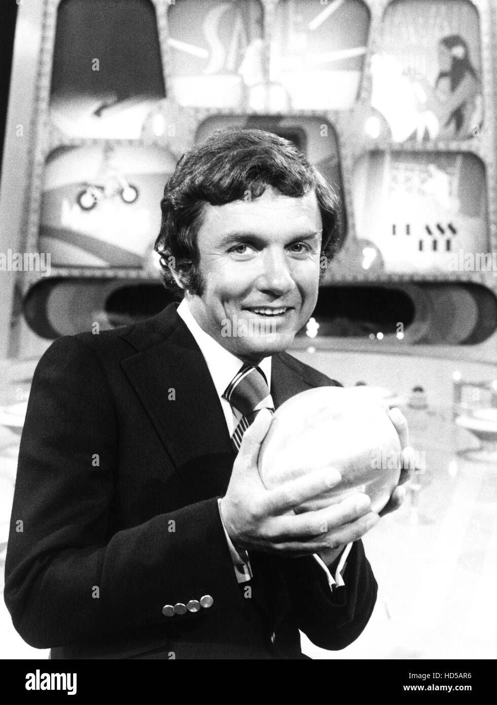 THE MAGNIFICENT MARBLE MACHINE, Art James, 197576 Stock Photo Alamy