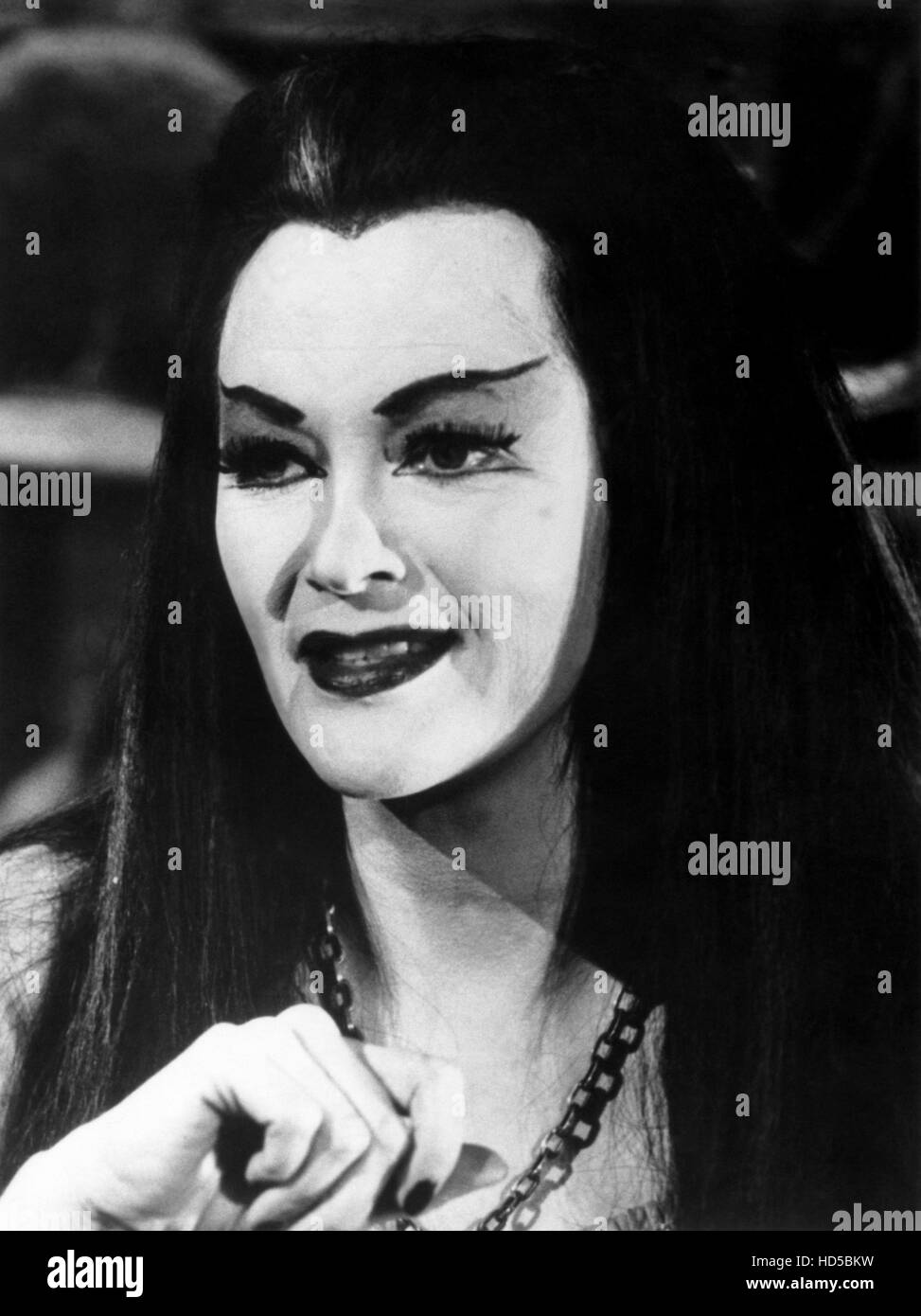 THE MUNSTERS, Yvonne De Carlo, 1964-66 Stock Photo - Alamy