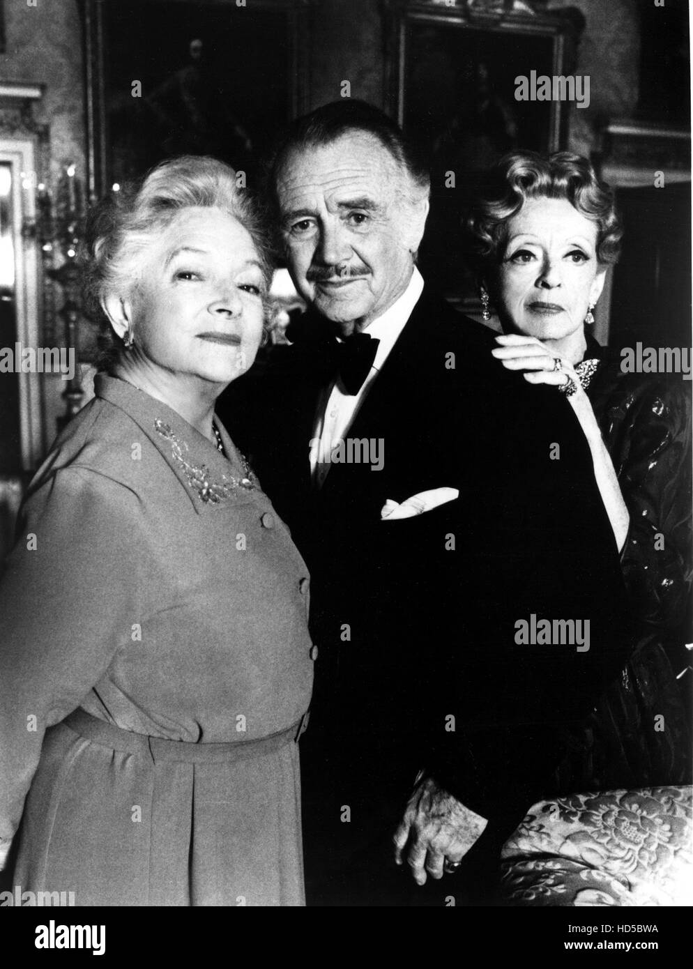 MURDER WITH MIRRORS, Helen Hayes (as Miss Marple) John Mills, Bette Davis,  TV, 1985 Stock Photo - Alamy