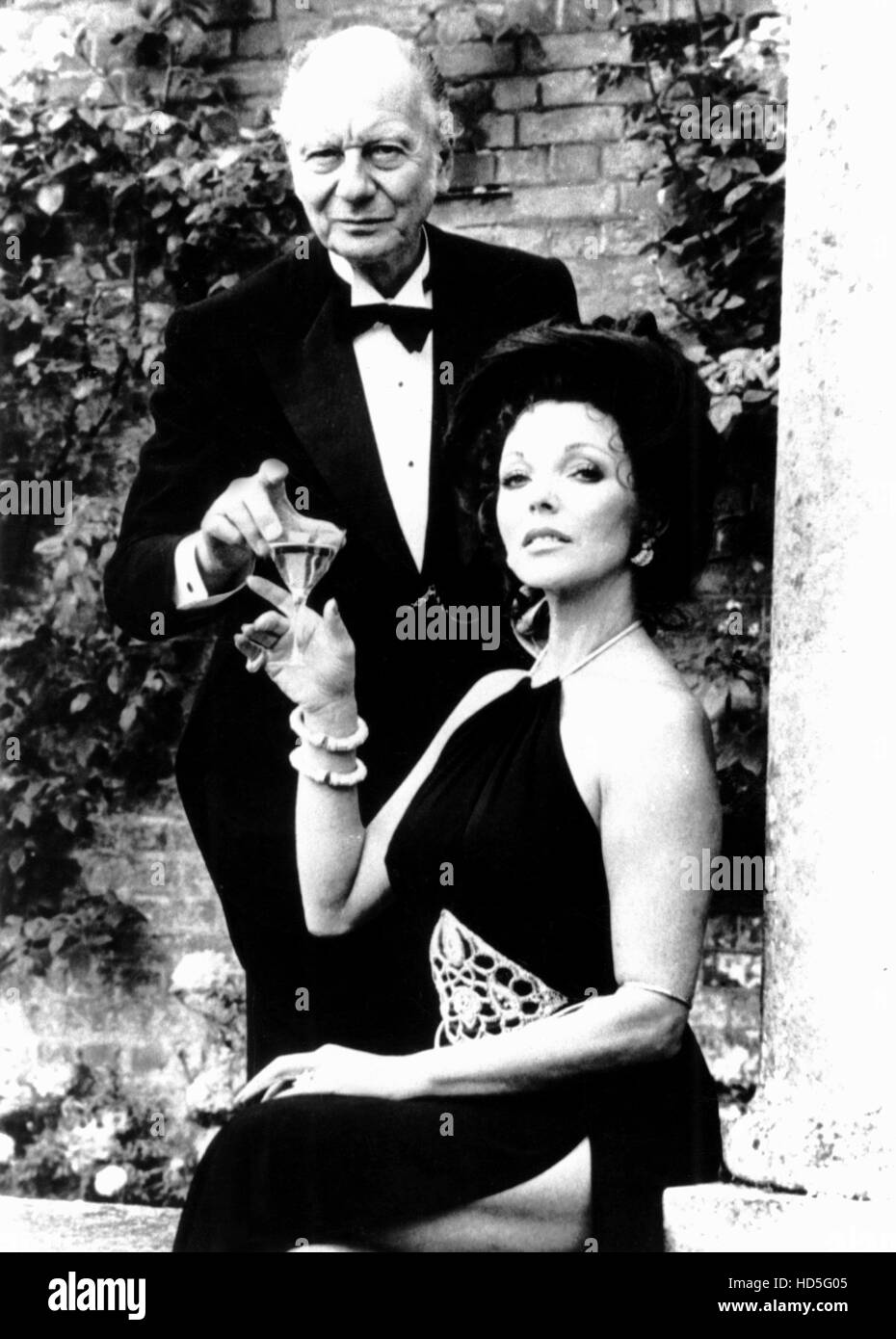 TALES OF THE UNEXPECTED, (aka QUINN MARTIN'S TALES OF THE UNEXPECTED), from left, John Gielgud