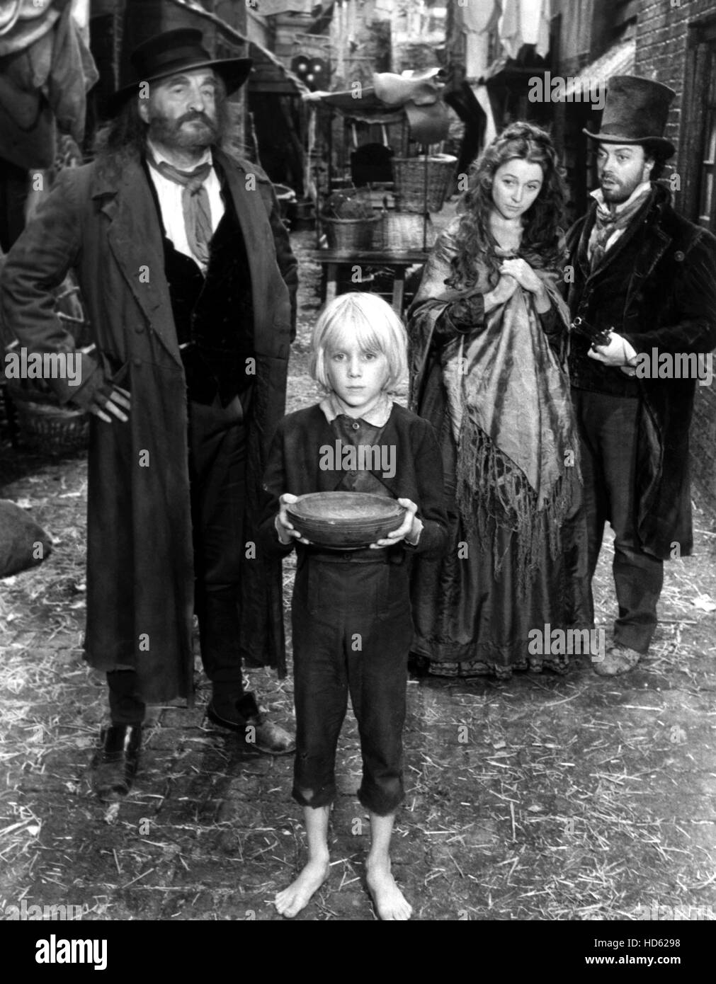 OLIVER TWIST, George C. Scott, Richard Charles, Cherie Lunghi, Tim Curry,  1982. © CBS / Courtesy: Everett Collection Stock Photo - Alamy