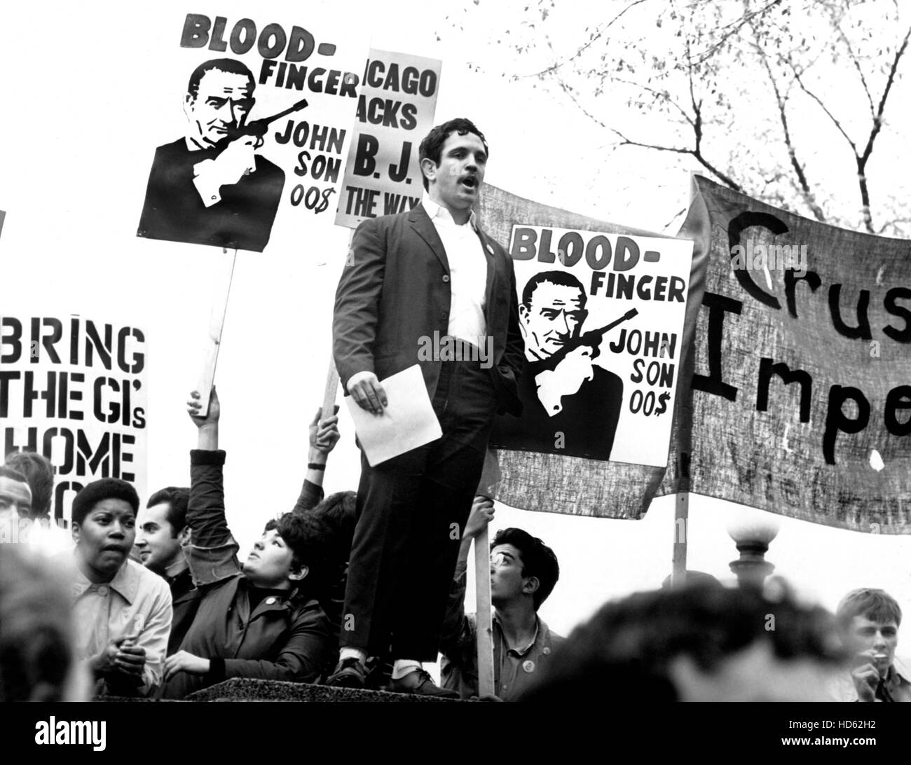 POLITICS: THE OUTER FRINGE, Steve Baum (center), with demonstrators in Chicago, aired 05/27/66 Stock Photo